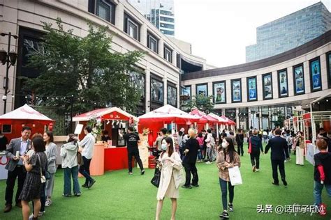 廚房擺飾|米其林餐廳市集擺攤 饕客搶買「限量摘星美食」 